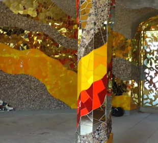 Grotte der Niki de Saint Phalle