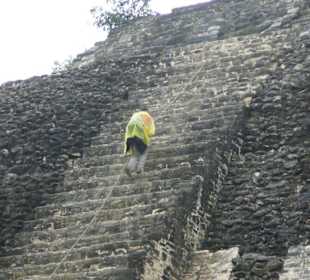 Besteigung des Tempels