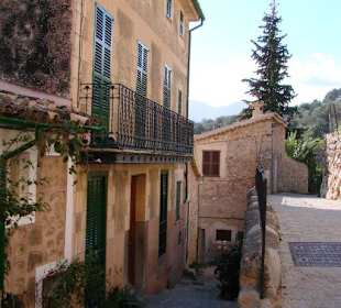 Malerische Gassen in Fornalutx