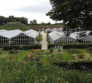 Ehemalige Festung mit den Gewächshäusern