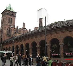 Wunderschönes Gebäude mit Arkaden