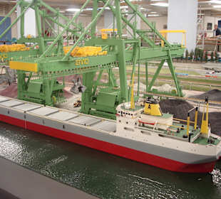 Frachtschiff / Railz Miniworld