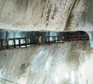 Weg im Salzbergwerk