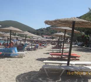 Strand mit Essenßservice