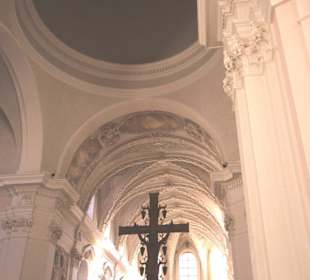 Blick in den Chorraum