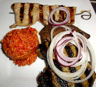 Gemischter Grillteller im Restaurant Mykonos