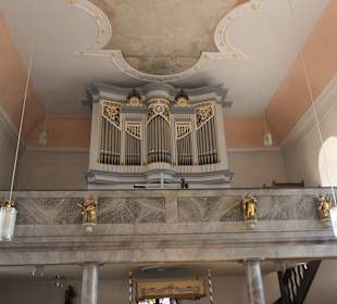 St. Oswald, die kath. Dorfkirche Happertshausens