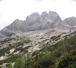 Berg Marmolada mit schönem Stausee