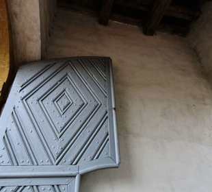 Im Turm schwere Türen