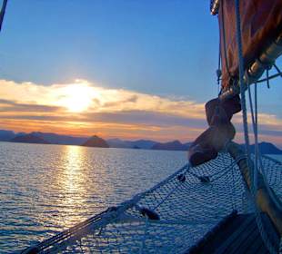 Sunsetcruise auf der Naga Pelangi