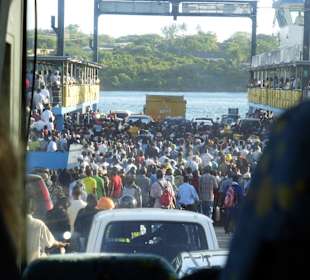 Fähre in Mombasa