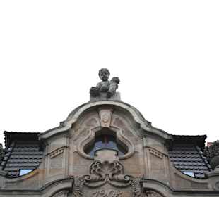 Zwięczenie kamienicy Rynek 13