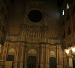 Innenhof vor der Basilika