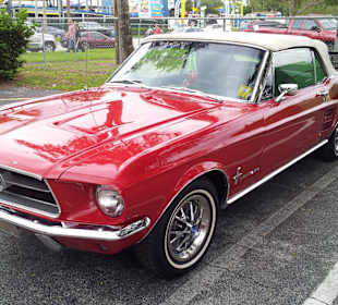 Oldtimer-Treffen in Old Town, jeden Samstag  ab Na