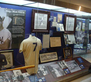 Im Yankee Stadium Museum
