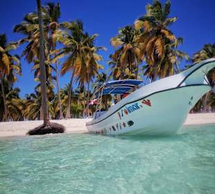 Unser Boot. Das macht riesigen Spaß 