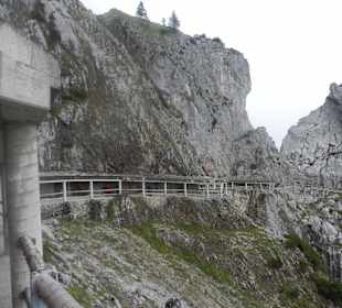 Dojście do jaskini lodowych