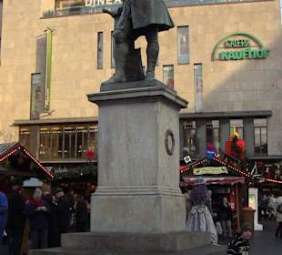 Händel Denkmal