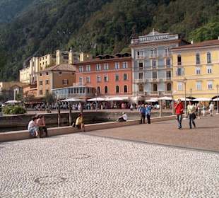 Marktplatz Riva del Garda ...