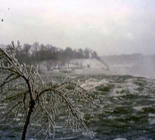 Die Niagara-Fälle im Winter