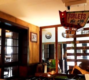 Restaurant Road Stop