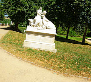 Überall verteilt im Park