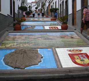 Paseo de Canarias mit Reliefkarten...  