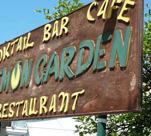 Super Taverne im Ort