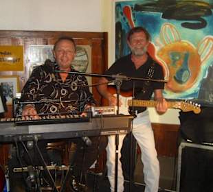 Live Music in Jimmys Bar