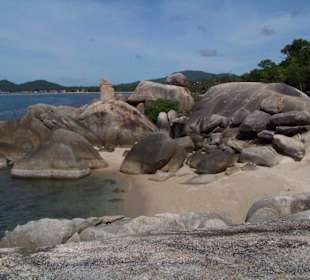 Felsen in Lamai inklusive Großvaterfelsen