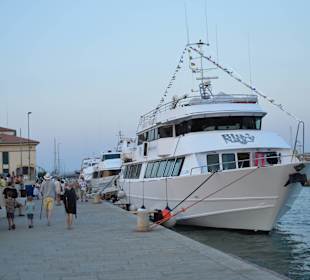 Cast.d.Pesc. Abfahrten zu den Inseln