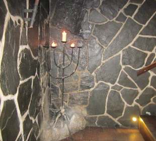 Verrauchtes Kellerlokal