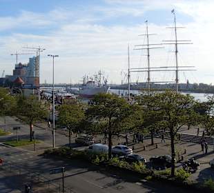 An den Landungsbrücken