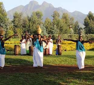 Tanzgruppe am Ranger Hauptquartier