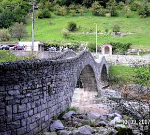 Valle Verzasca Schöne Brücke