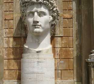 Exponate aus den verschiedensten Epochen