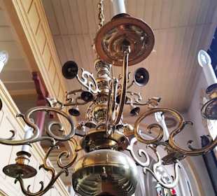 Kirchenbeleuchtung mit Glöckchen