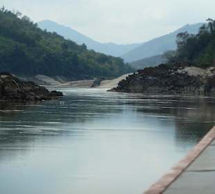 Ruhig über den Mekong