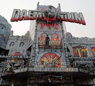 An der Geisterbahn auf dem Freimarkt