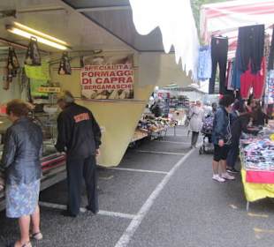 Wochenmarkt in Bergamo