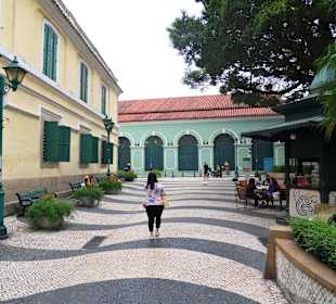 Okolice Senado Square