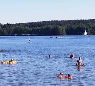 August viele Urlauber