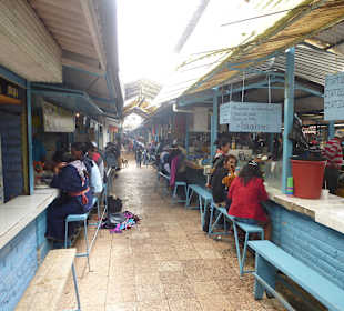 Samstag ist die ganze Stadt ein großer Markt