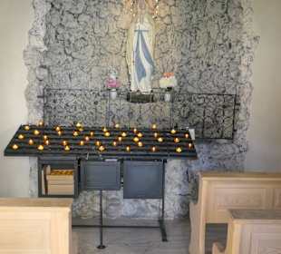 Die kleine Lourdes-Kapelle am Maxplatz