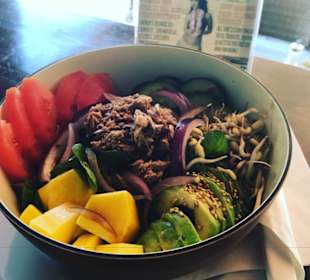 Poke Bowl mit Tunfisch