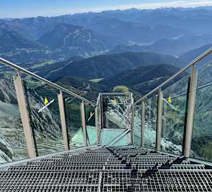 Treppe ins Nichts Dachstein