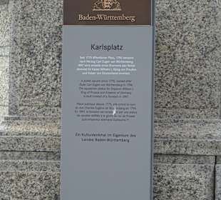 Karlsplatz vor dem Alten Schloss