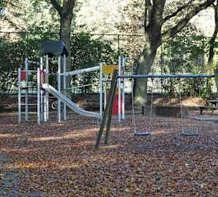 Einer der Kinderspielplätze im Stadtpark