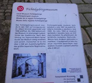 Infotafel zum Fichtelgebirgsmuseum