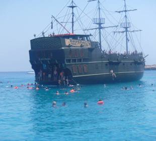 Schwimmen und Schnorcheln in der Badebucht